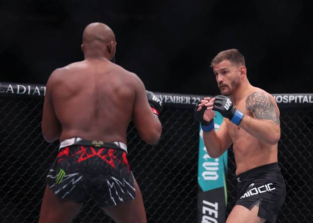 MMA: UFC 309 - Jones vs Miocoic