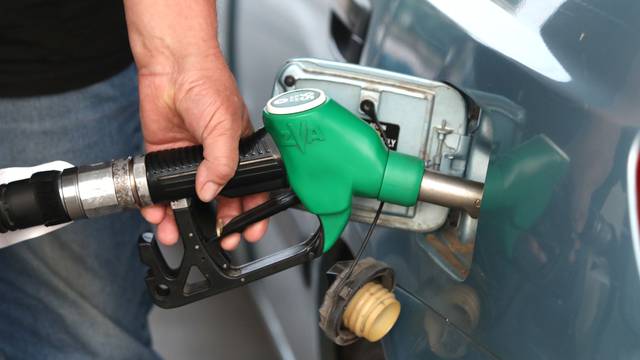 Šibenik: Od danas nove cijene goriva, i dizel i benzin jeftiniji