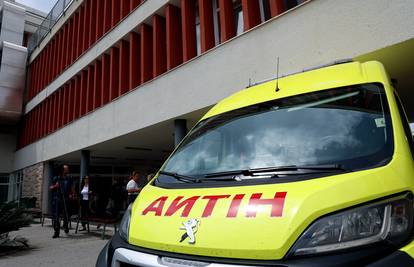 Dječak (15) pao s el. romobila u Trogiru, bori se za život: 'Ima teške ozljede glave, u komi je'