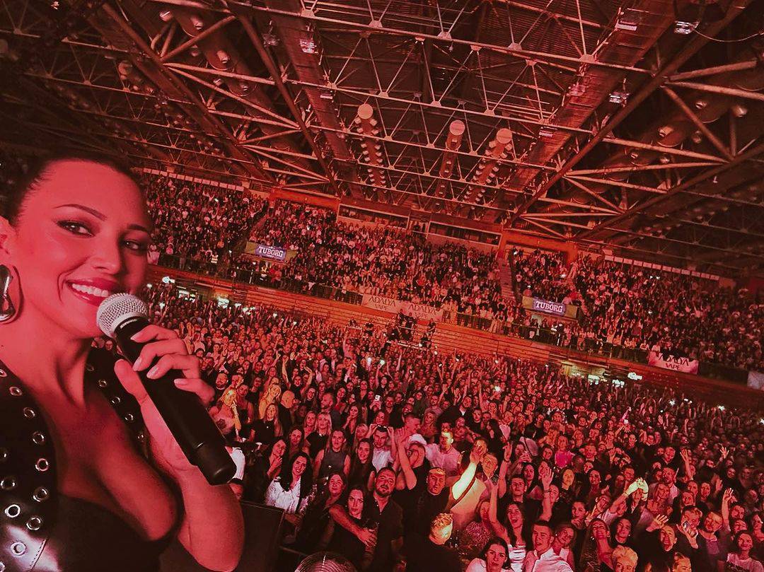 Rasplesana baka uživala je na koncertu Aleksandre Prijović u Nišu i postala hit na internetu