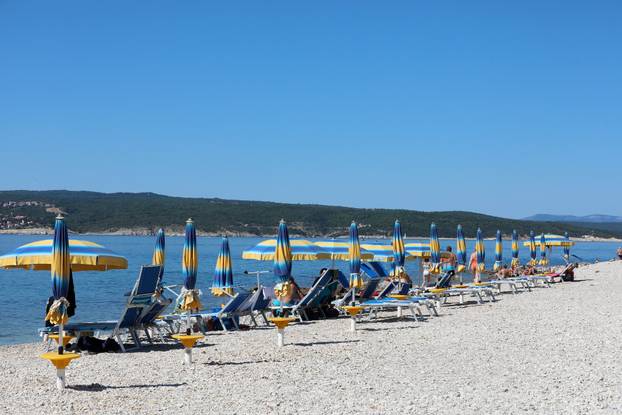 Crikvenica: Ponuda na tržnici, restoranu i na plaži