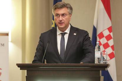 Plenković: Nacija koja želi biti konkurentna, ona se cijepi i ne razmišlja o tome dva puta