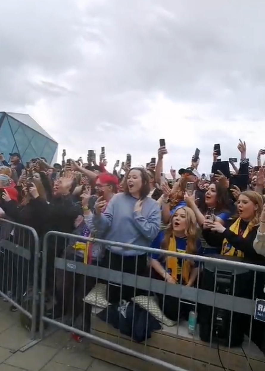 Euforija raste: Fanovi u Malmöu ludi su za Lasagnom, a šanse za pobjedu ponovno su narasle