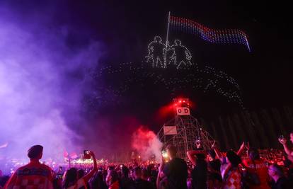 Njemački mediji: 'Hrvatski su ministri hodočastili mamutskom koncertu ustaškog barda'