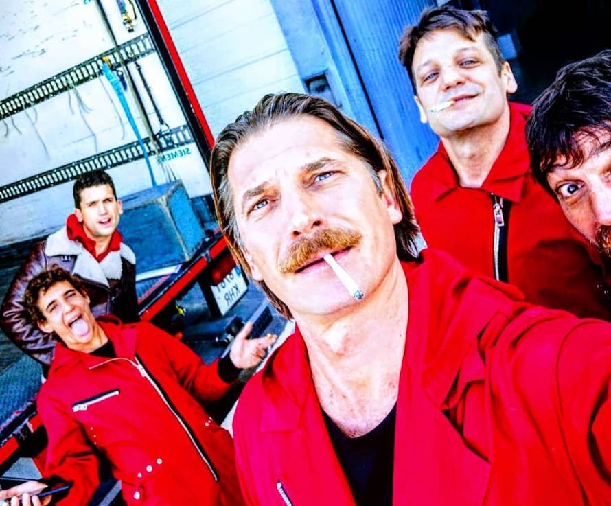 Zvijezda hita 'La Casa de Papel' pozirao je u Rakitićevom dresu