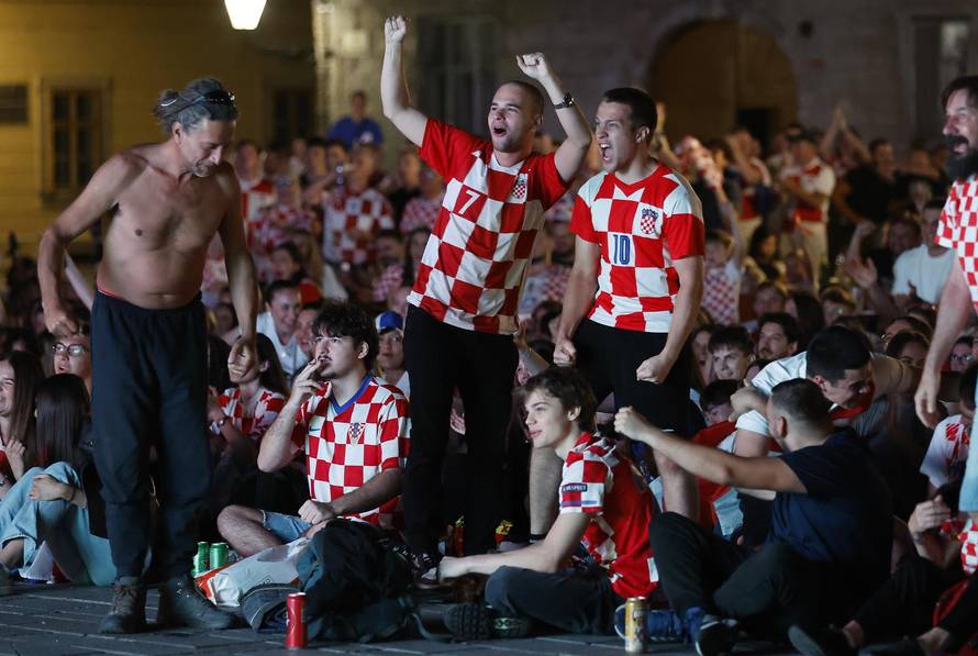 Osijek: Zajedničko gledanje utakmice Engleska  - Hrvatska 