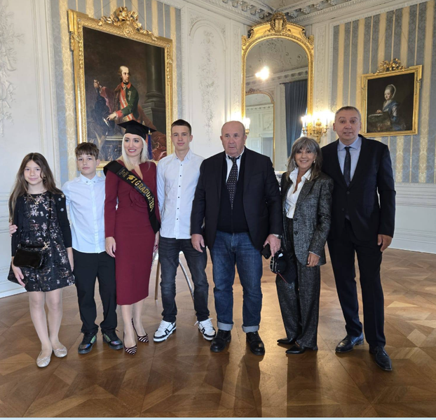 FOTO Kerumova Fani postala je doktorica znanosti, a evo kako se mijenjala kroz godine...