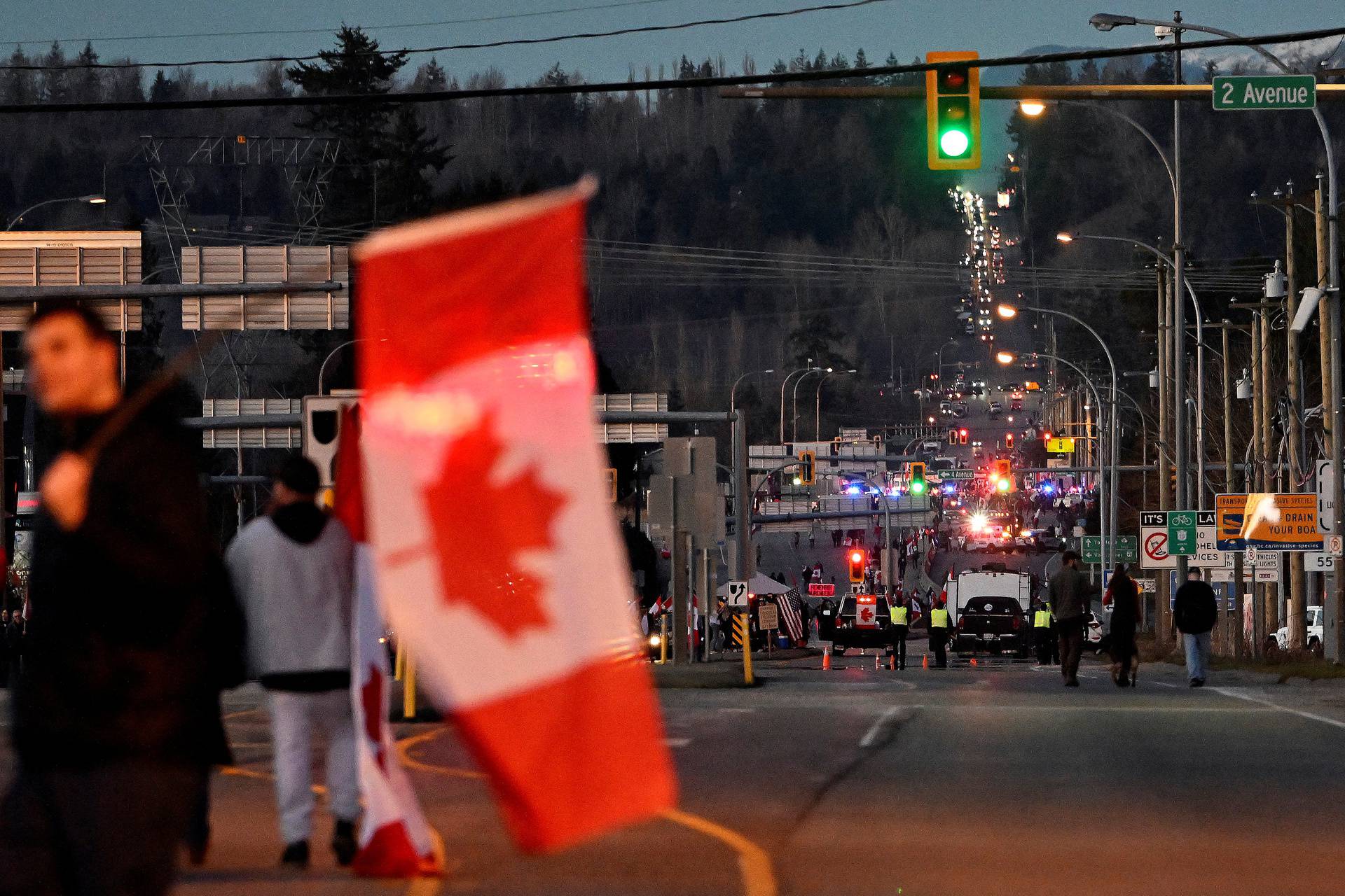 Truckers and supporters continue to protest COVID-19 vaccine mandates in Surrey