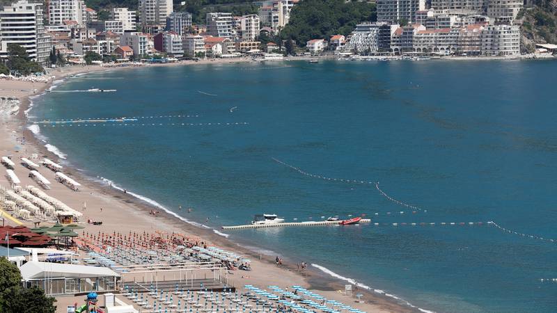 Oče in sin ubita v streljanju v lokalu v Budvi