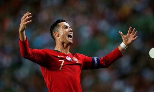 Cristiano do jubileja sa stilom: Lijepi lob za 700. gol u karijeri