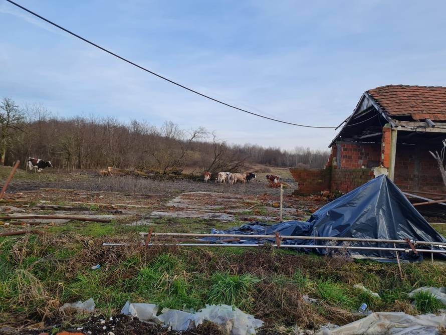 'Izgubili su kompas, da bi se ljudi aktivirali treba im obnoviti kuće i gospodarske zgrade...'