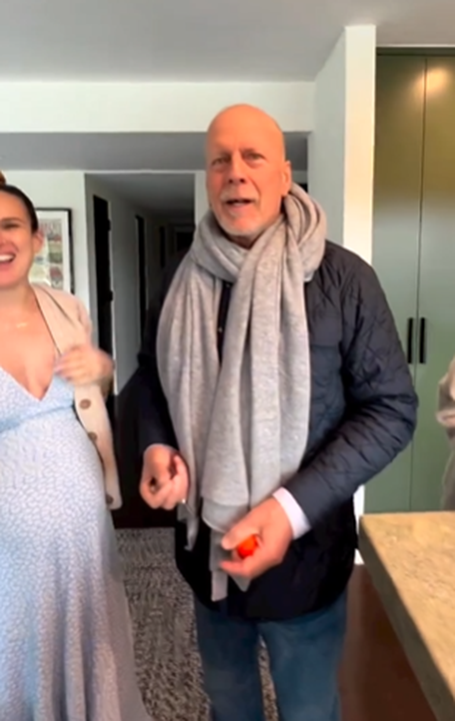 Demi Moore podijelila je dirljivi video: 'Sretan rođendan, Bruce. Sretna sam i volim našu obitelj!'