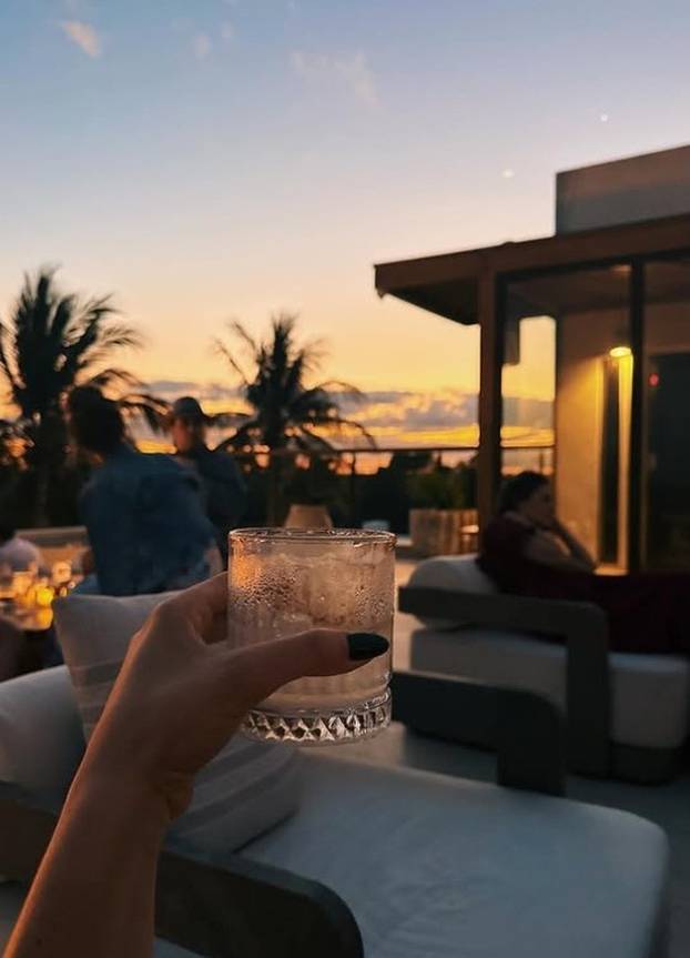 FOTO Sushi, sunce i zlatne plaže. Donna Vekić uživala u Meksiku, druge tenisačice joj pozavidjele