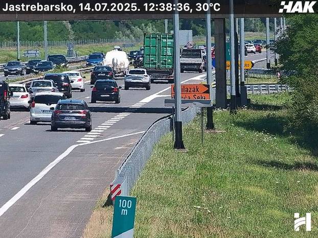 Ogromne gužve na cestama, pogledajte kartu. Kolona prema Lučkom duga čak 16 kilometara!