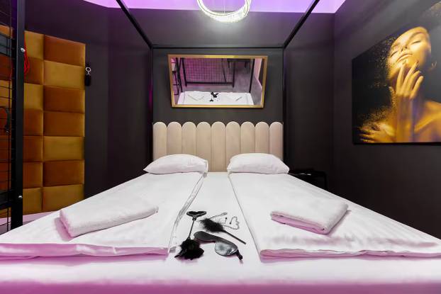 FOTO BDSM stan u Poljskoj je za ljubitelje grube akcije pravi raj!