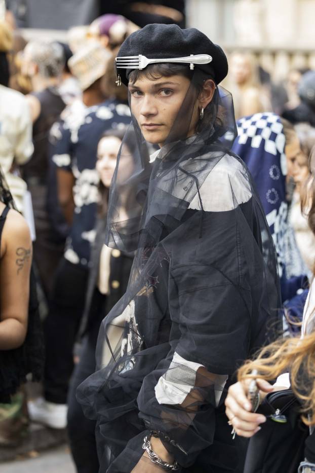 Ekskluzivno s Pariškog tjedna mode: Pogledajte najhrabrije modne odabire, sve je u metalu