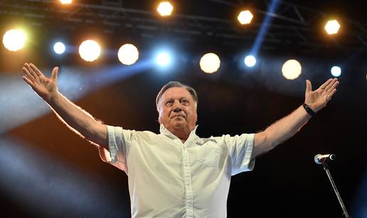 Legendarni Halid je dobrotu nesebično sipao na sve strane...