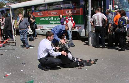 Ranjeno 27 ljudi u 4 eksplozije u rodnom gradu J. Timošenko