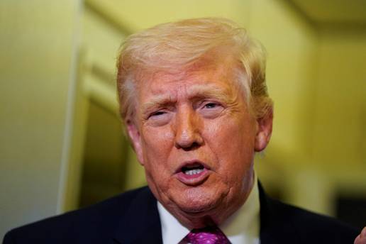 Trump: SAD vi&scaron;e ne&cacute;e biti tu za vas. Sami si nabavite naftu