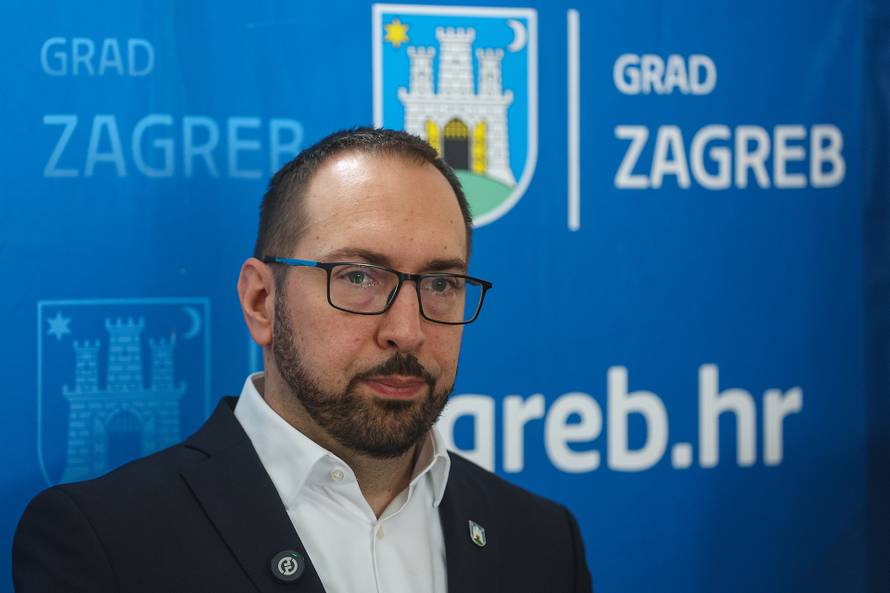 Tomaševi? i ZET predstavili nove niskopodne autobuse na elektri?ni pogon