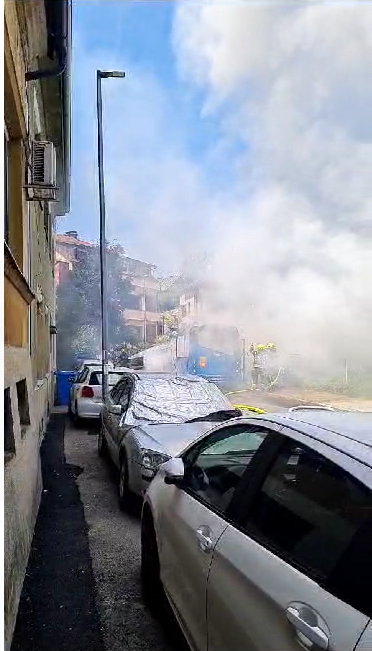 VIDEO Požar u Zagrebu: ZET-ov bus kod bolnice u Vinogradskoj guta plamen, oštećena dva auta