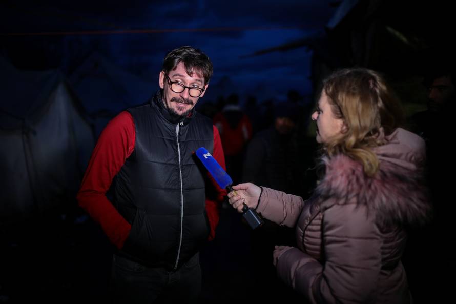 Noć u paklu Vučjaka: Mlate nas i pucaju, bojimo se crne policije