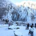 VIDEO Snijeg i minusi zaledili su slapove na Plitvičkim jezerima