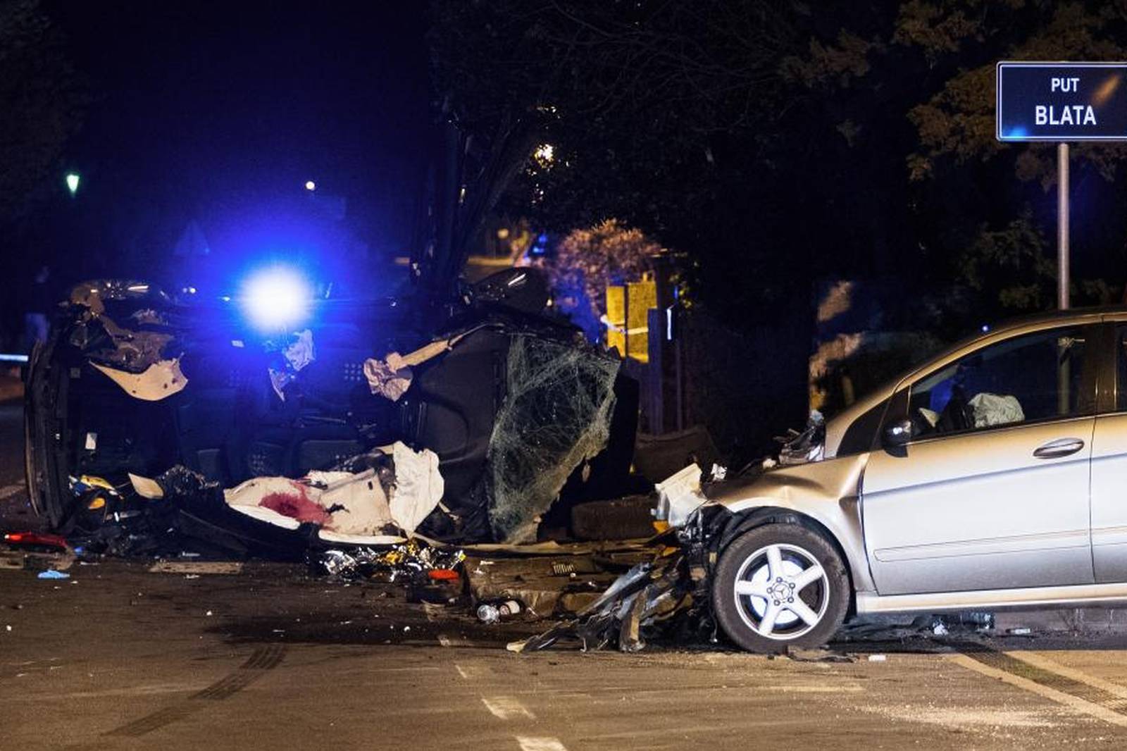 Dvoje mrtvih u prometnoj nesreći u mjestu Kožino nedaleko Zadra