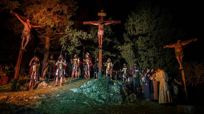 FOTO Imotski je na Cvjetnicu opet postao 'mali Jeruzalem'