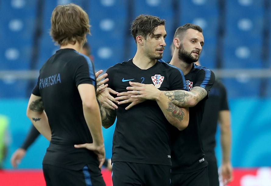 Rebića boli vrat i nije trenirao, Vrsaljko odradio puni trening!
