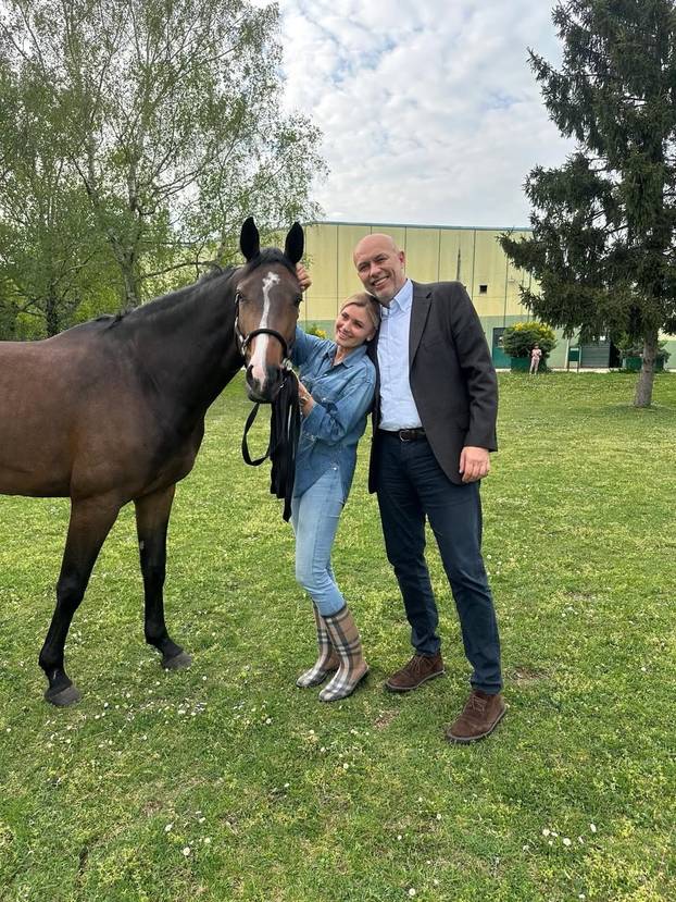 FOTO Bivša Mamićeva supruga pokazala tko joj je ukrao srce