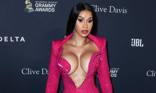 Cardi B sama smislila masku za kosu: Uz nju mi kosa bolje raste