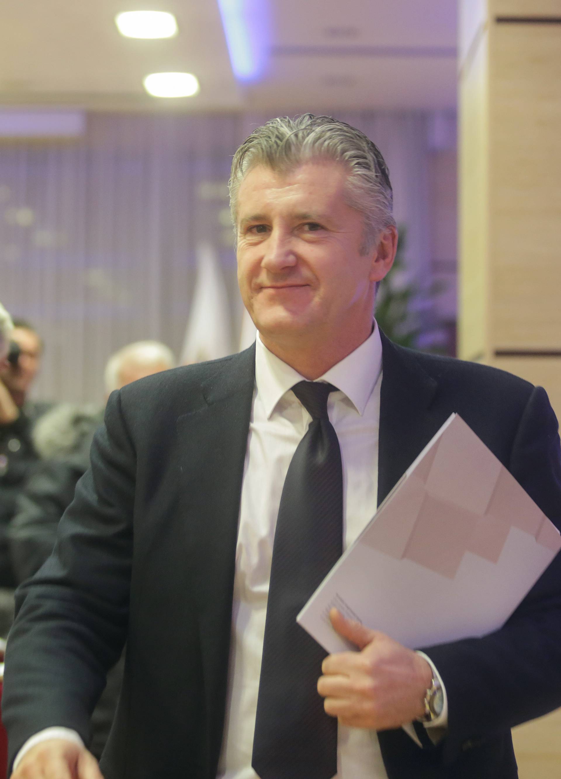 Šuker u ofenzivi: Manipulirate, satrali ste sve moje pokušaje!