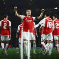 Arsenal zabio četiri gola PSV-u, asist Rakitića u remiju Seville