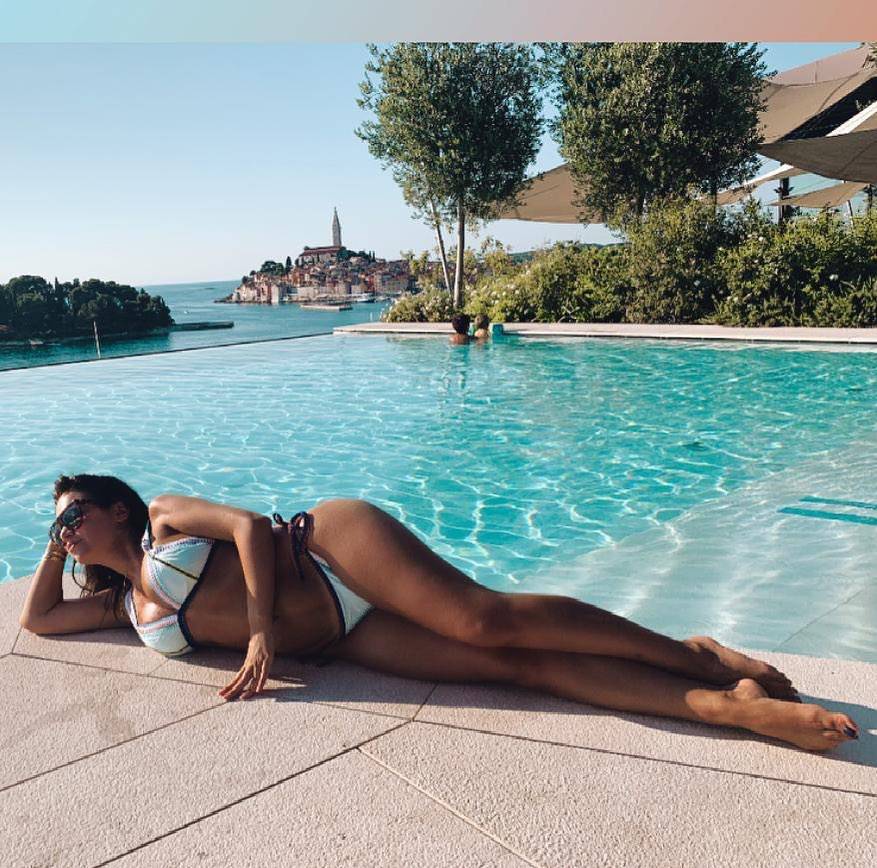 Zgodne poznate Hrvatice na sebi imaju samo bikinije, a zauzele su najizazovnije poze