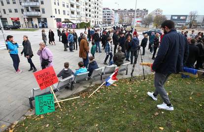 Prosvjed u Zagrebu: 'Nemojte nas gušiti velikim zgradama!'