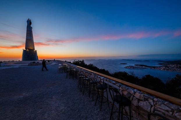 Primošten: Zalazak sunca snimljen sa vidikovca Gospe od Loreta