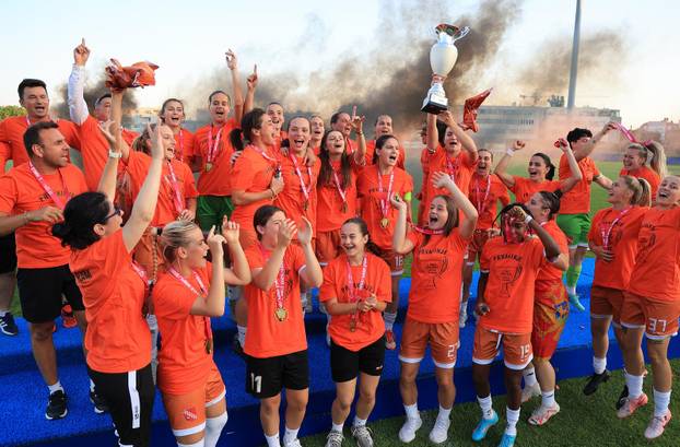 Nogometašice Agrama prvi put u povijesti osvojile naslov prvakinja Hrvatske