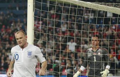 Rooney zabija i na terenu, Sloveniji bod u Beogradu