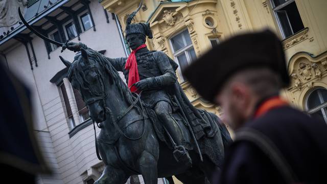 Zagreb: Svečana smjena straže Kravat pukovnije povodom obilježavanja Dana Kravate