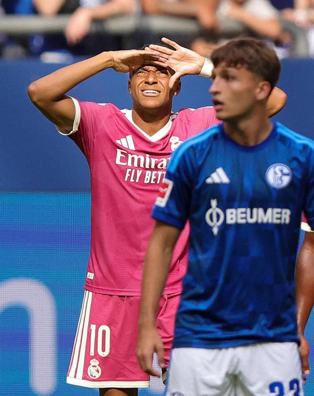 firo : 16.08.2026, Soccer, Soccer, 1st League, 1st Bundesliga [Bundesliga], Season 2026/2027, Test match [test match], Friendly match [friendly match], Schalke 04 - Real Madrid