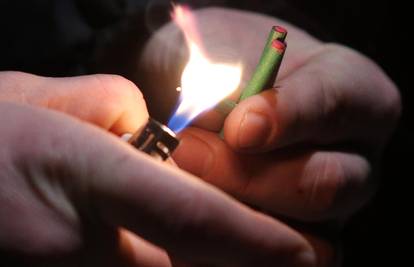 Bacio petardu u kući u kojoj je boravio Indijac i izazvao požar! Indijca deportirali iz Hrvatske