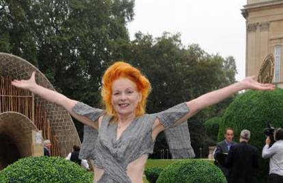 Baka punka (69), Vivienne Westwood pokazala trbuh