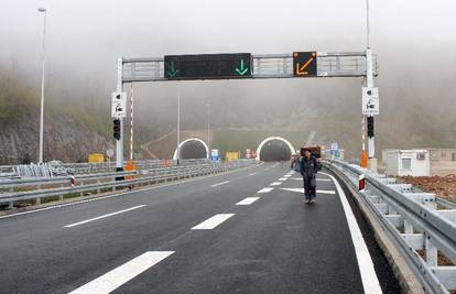HAK: Autocesta nakon tri dana otvorena za promet
