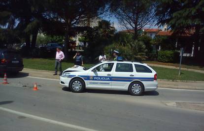 Policajci udarili u BMW ispred sebe, lakše stradala policajka