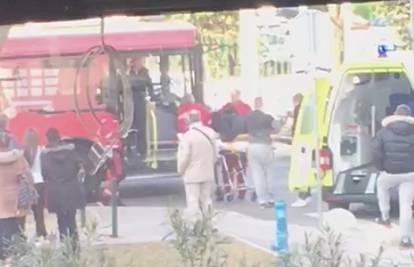 Sudar auta i autobusa u Splitu: Jednu putnicu odveli u bolnicu