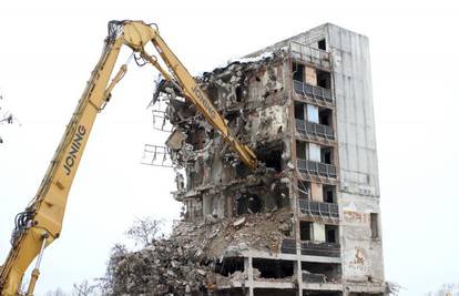 Ruše devastirani hotel Korana u Karlovcu da bi izgradili novi