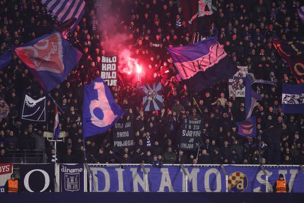 Zagreb: Navijači na tribinama tijekom utakmice Dinama i Celtica u Ligi prvaka