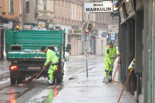 Zagreb: Započelo čišćenje Ilice