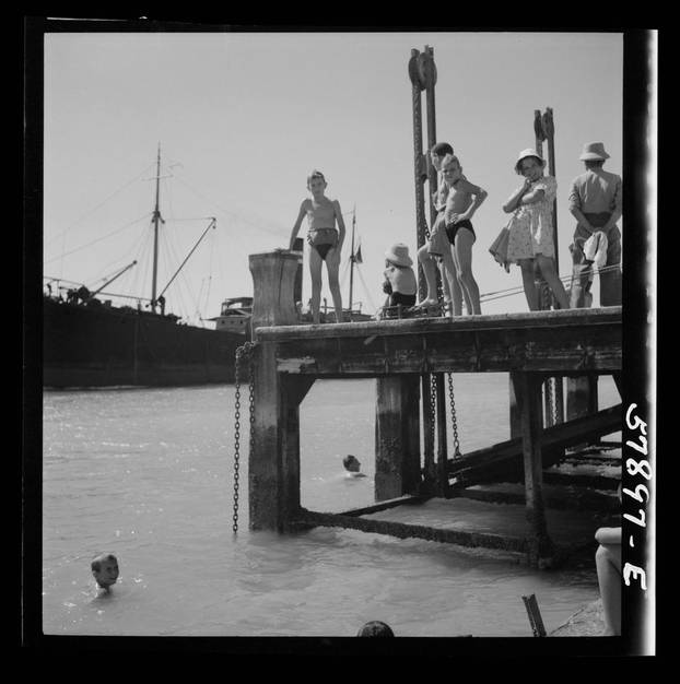 FOTO Pogledajte kako su Hrvati živjeli u El Shattu: U izbjeglištvu su slikali, svirali, radili igračke